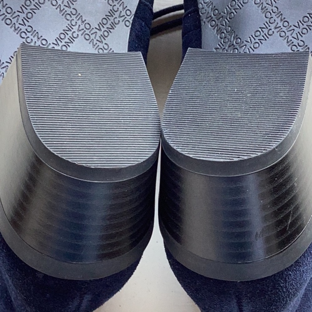 VIONIC NAVY BLUE SUEDE BOOTIES - Picture 3 of 8